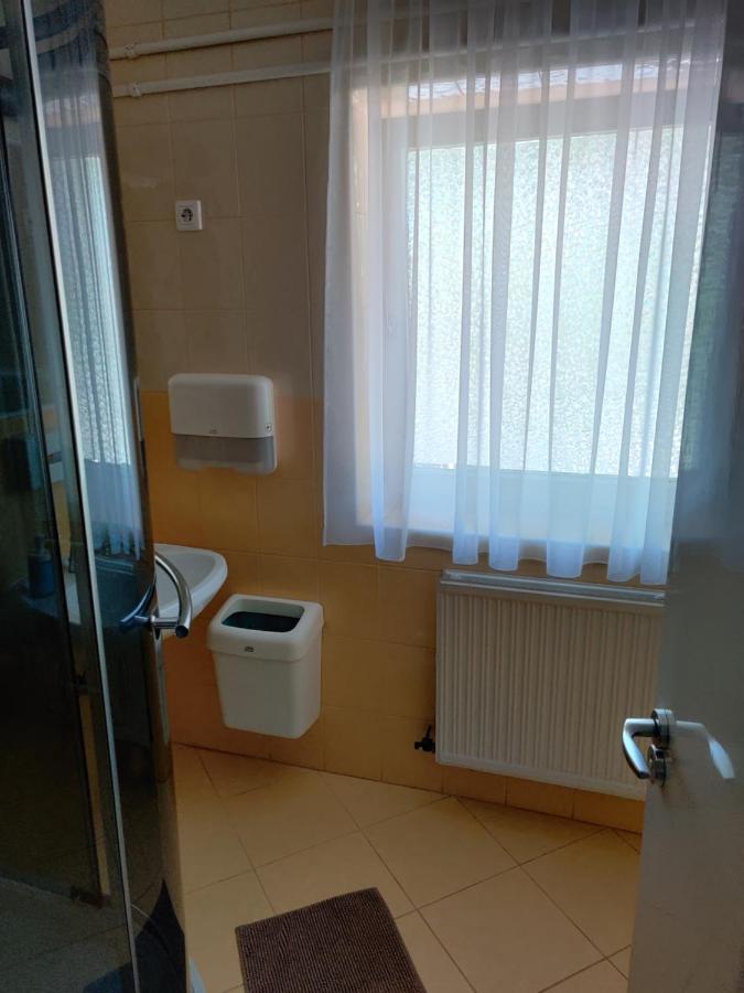 Villa Italia Guest House Сиофок Екстериор снимка