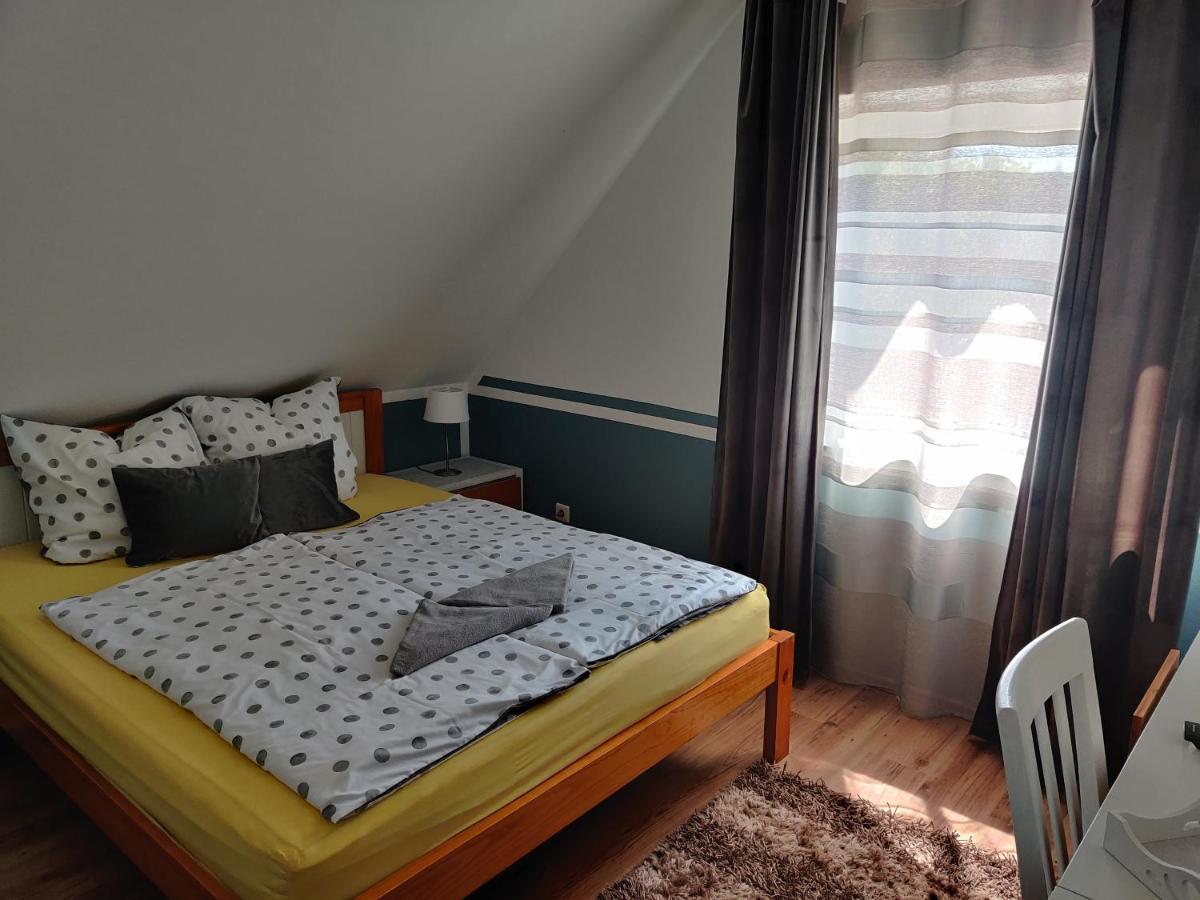Villa Italia Guest House Сиофок Екстериор снимка